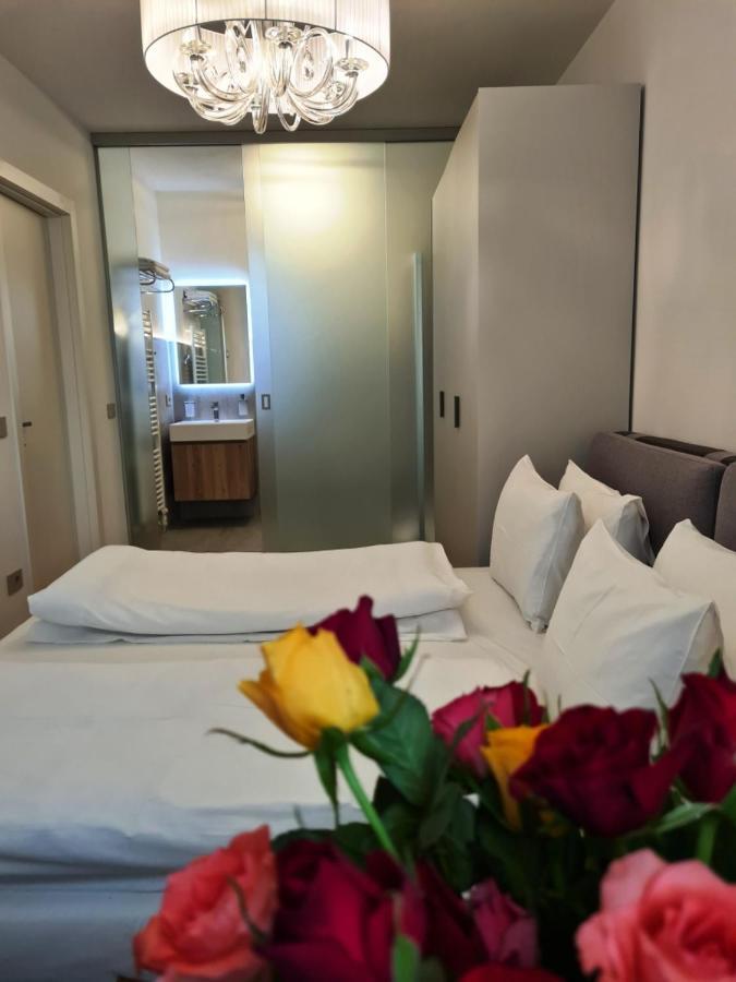 Sole Di Diana Luxury Apartments Пескиера дел Гарда Екстериор снимка