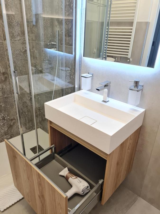 Sole Di Diana Luxury Apartments Пескиера дел Гарда Екстериор снимка